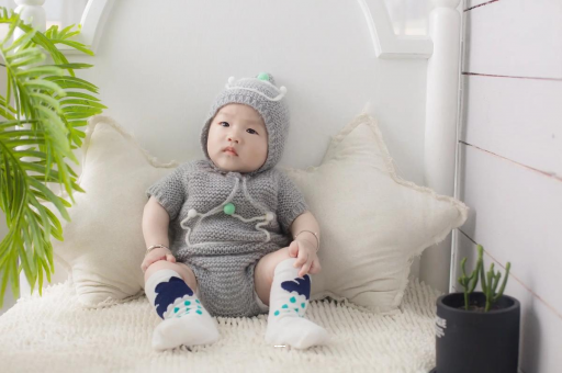 余江宝宝揉眼睛是怎么回事